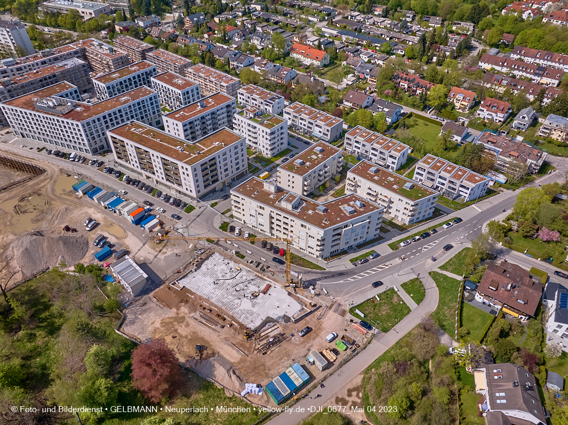 04.05.2023 - Luftbilder vom Alexisqaurtier und Pandion Verde in Neuperlach